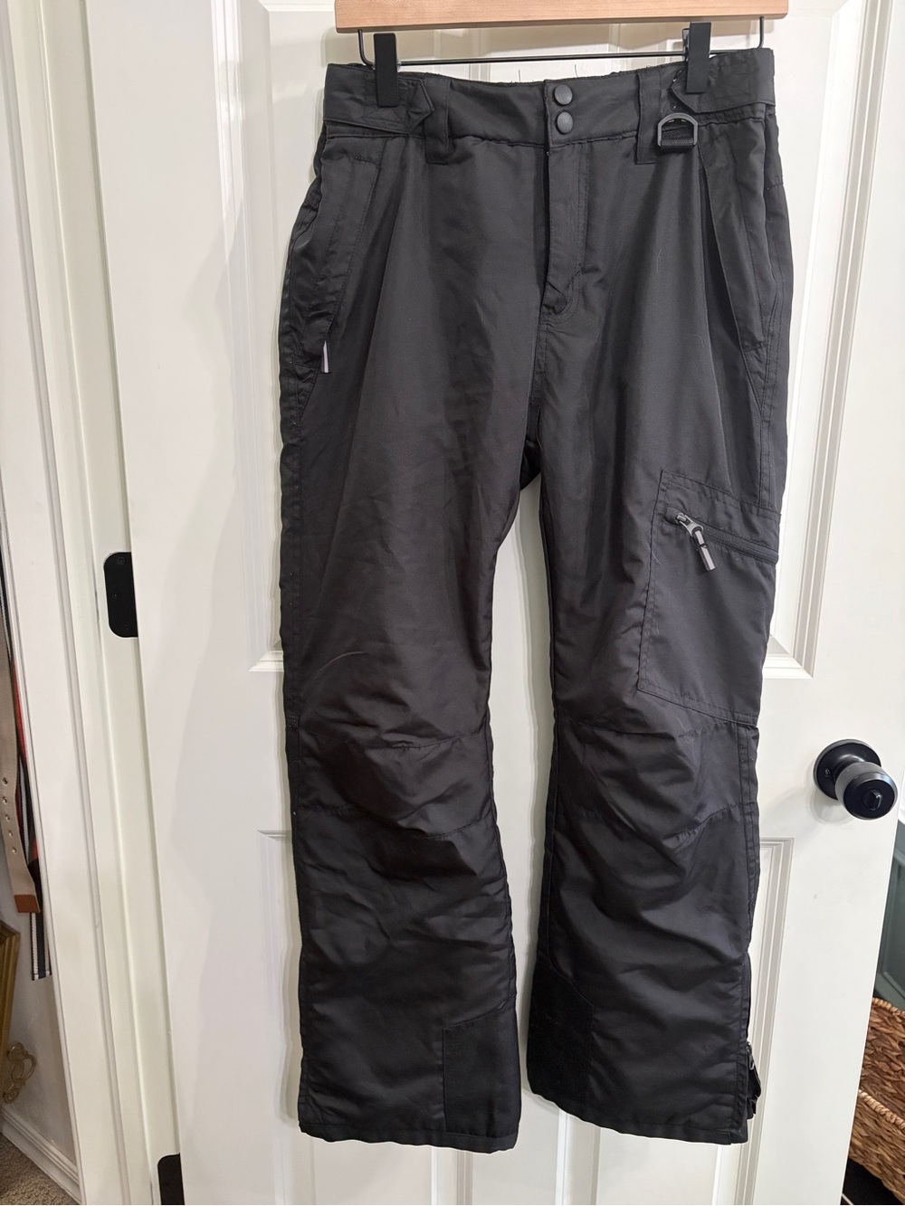 Great Condition Youth 14/16 ski pants by AQ Arctic Quest. Pockets. Lined. Warm